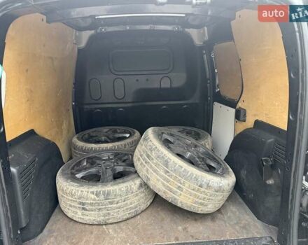 Черный Рено Кенгу, объемом двигателя 1.5 л и пробегом 259 тыс. км за 8999 $, фото 4 на Automoto.ua