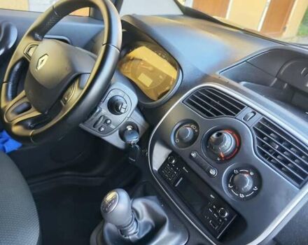 Черный Рено Кенгу, объемом двигателя 0 л и пробегом 187 тыс. км за 10900 $, фото 21 на Automoto.ua