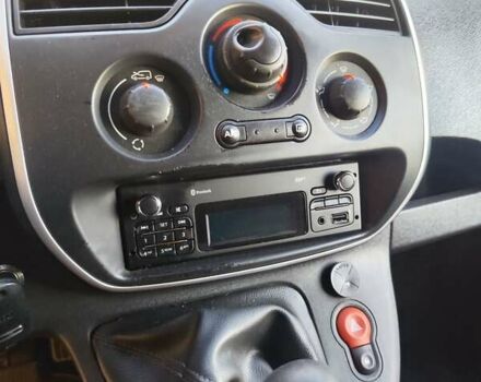 Черный Рено Кенгу, объемом двигателя 0 л и пробегом 187 тыс. км за 10900 $, фото 25 на Automoto.ua