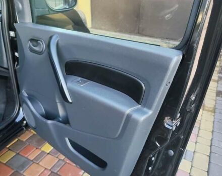 Черный Рено Кенгу, объемом двигателя 0 л и пробегом 187 тыс. км за 10900 $, фото 17 на Automoto.ua