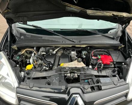 Черный Рено Кенгу, объемом двигателя 1.5 л и пробегом 348 тыс. км за 8450 $, фото 7 на Automoto.ua