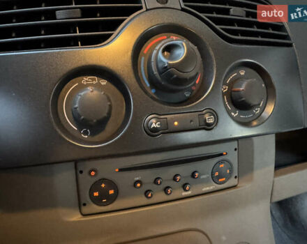 Чорний Рено Кєнгу, об'ємом двигуна 1.6 л та пробігом 190 тис. км за 7350 $, фото 41 на Automoto.ua