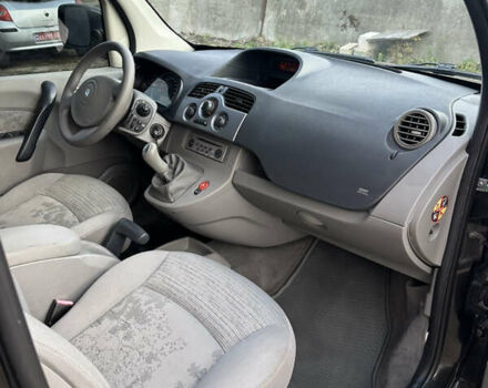 Черный Рено Кенгу, объемом двигателя 1.6 л и пробегом 190 тыс. км за 7199 $, фото 14 на Automoto.ua