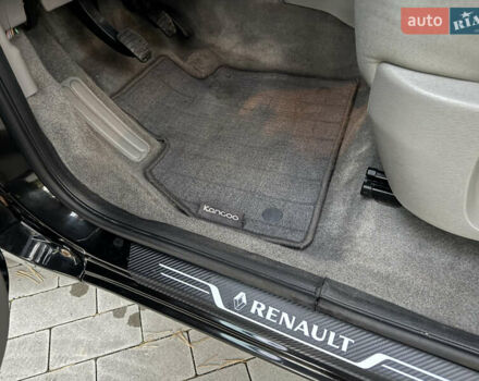 Черный Рено Кенгу, объемом двигателя 1.6 л и пробегом 190 тыс. км за 7150 $, фото 47 на Automoto.ua