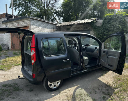 Черный Рено Кенгу, объемом двигателя 1.46 л и пробегом 327 тыс. км за 7300 $, фото 9 на Automoto.ua