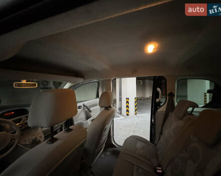 Чорний Рено Кєнгу, об'ємом двигуна 1.6 л та пробігом 190 тис. км за 7350 $, фото 46 на Automoto.ua