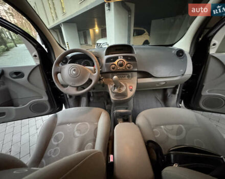 Черный Рено Кенгу, объемом двигателя 1.6 л и пробегом 190 тыс. км за 7150 $, фото 34 на Automoto.ua