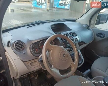 Черный Рено Кенгу, объемом двигателя 1.46 л и пробегом 310 тыс. км за 5600 $, фото 3 на Automoto.ua