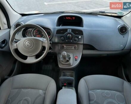 Черный Рено Кенгу, объемом двигателя 1.6 л и пробегом 170 тыс. км за 6399 $, фото 9 на Automoto.ua