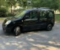 Черный Рено Кенгу, объемом двигателя 1.6 л и пробегом 212 тыс. км за 7599 $, фото 4 на Automoto.ua