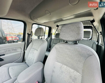 Чорний Рено Кєнгу, об'ємом двигуна 1.6 л та пробігом 136 тис. км за 8400 $, фото 17 на Automoto.ua