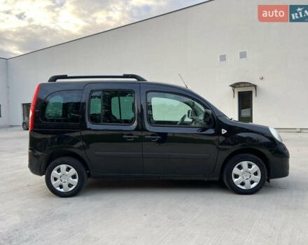 Черный Рено Кенгу, объемом двигателя 1.6 л и пробегом 214 тыс. км за 7300 $, фото 18 на Automoto.ua