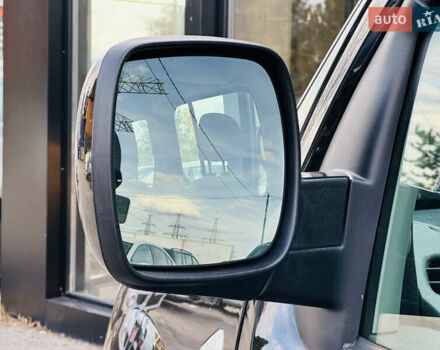 Чорний Рено Кєнгу, об'ємом двигуна 1.6 л та пробігом 136 тис. км за 8400 $, фото 13 на Automoto.ua