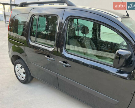 Черный Рено Кенгу, объемом двигателя 1.6 л и пробегом 214 тыс. км за 7300 $, фото 19 на Automoto.ua