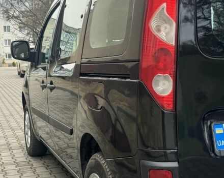 Черный Рено Кенгу, объемом двигателя 1.6 л и пробегом 241 тыс. км за 4850 $, фото 18 на Automoto.ua