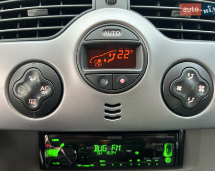 Черный Рено Кенгу, объемом двигателя 1.6 л и пробегом 214 тыс. км за 7300 $, фото 40 на Automoto.ua