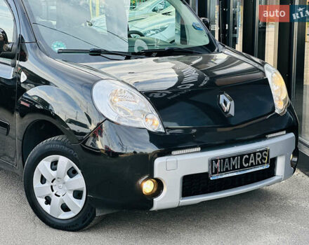 Чорний Рено Кєнгу, об'ємом двигуна 1.6 л та пробігом 136 тис. км за 8400 $, фото 1 на Automoto.ua