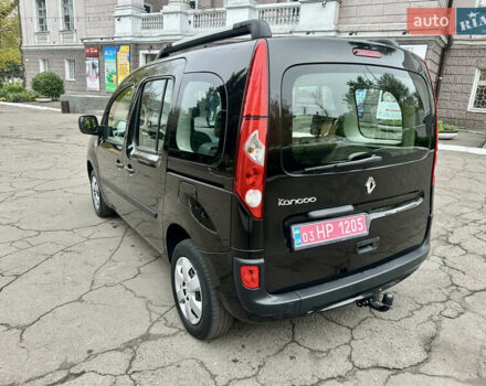 Черный Рено Кенгу, объемом двигателя 1.6 л и пробегом 165 тыс. км за 7700 $, фото 10 на Automoto.ua