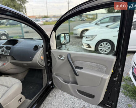 Черный Рено Кенгу, объемом двигателя 1.6 л и пробегом 160 тыс. км за 7999 $, фото 27 на Automoto.ua
