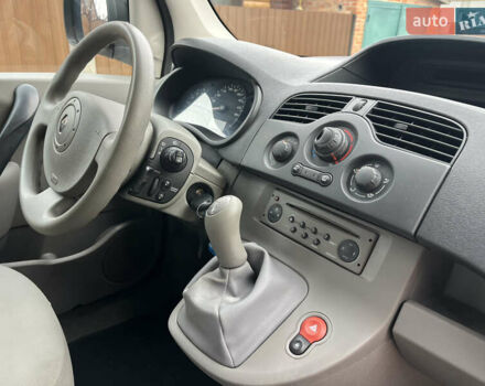 Чорний Рено Кєнгу, об'ємом двигуна 1.6 л та пробігом 201 тис. км за 8400 $, фото 46 на Automoto.ua