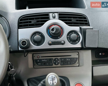 Чорний Рено Кєнгу, об'ємом двигуна 1.6 л та пробігом 136 тис. км за 8400 $, фото 31 на Automoto.ua