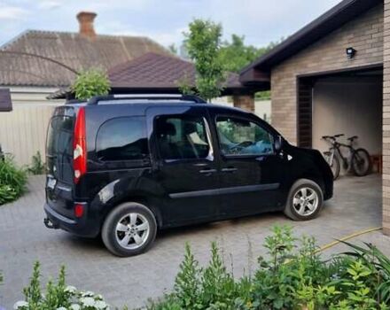 Черный Рено Кенгу, объемом двигателя 1.6 л и пробегом 226 тыс. км за 7350 $, фото 4 на Automoto.ua