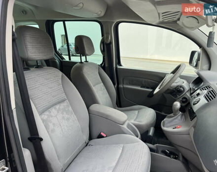 Черный Рено Кенгу, объемом двигателя 1.6 л и пробегом 214 тыс. км за 7300 $, фото 52 на Automoto.ua