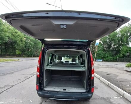 Черный Рено Кенгу, объемом двигателя 1.6 л и пробегом 222 тыс. км за 7300 $, фото 6 на Automoto.ua