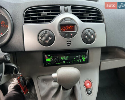 Черный Рено Кенгу, объемом двигателя 1.6 л и пробегом 214 тыс. км за 7300 $, фото 39 на Automoto.ua