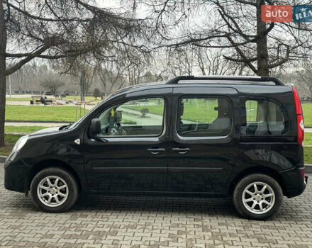 Черный Рено Кенгу, объемом двигателя 1.6 л и пробегом 241 тыс. км за 4850 $, фото 3 на Automoto.ua