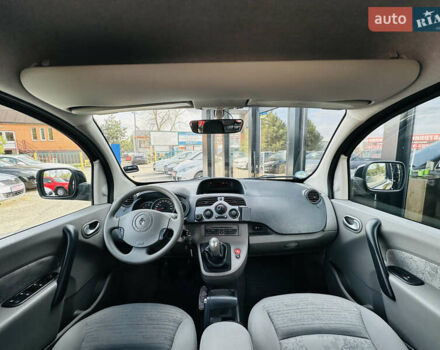 Чорний Рено Кєнгу, об'ємом двигуна 1.6 л та пробігом 136 тис. км за 8400 $, фото 29 на Automoto.ua