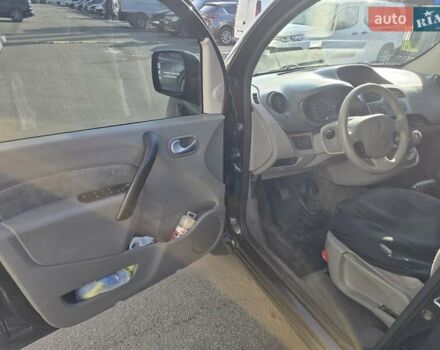 Черный Рено Кенгу, объемом двигателя 1.46 л и пробегом 217 тыс. км за 8900 $, фото 18 на Automoto.ua