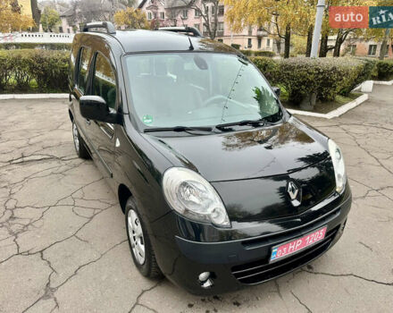 Черный Рено Кенгу, объемом двигателя 1.6 л и пробегом 165 тыс. км за 7700 $, фото 2 на Automoto.ua