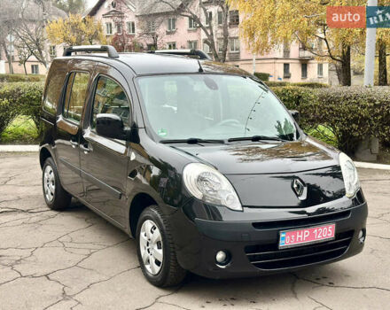Черный Рено Кенгу, объемом двигателя 1.6 л и пробегом 165 тыс. км за 7700 $, фото 1 на Automoto.ua