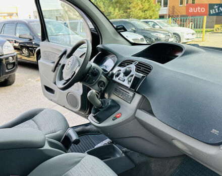 Чорний Рено Кєнгу, об'ємом двигуна 1.6 л та пробігом 136 тис. км за 8400 $, фото 37 на Automoto.ua