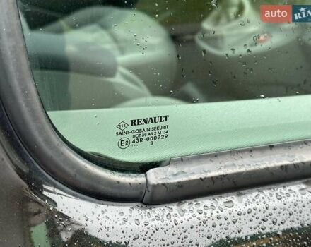 Черный Рено Кенгу, объемом двигателя 1.5 л и пробегом 227 тыс. км за 7300 $, фото 37 на Automoto.ua