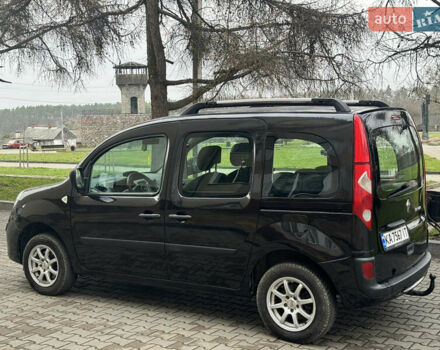 Черный Рено Кенгу, объемом двигателя 1.6 л и пробегом 241 тыс. км за 4850 $, фото 4 на Automoto.ua