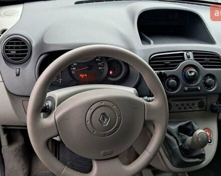 Чорний Рено Кєнгу, об'ємом двигуна 1.6 л та пробігом 205 тис. км за 7350 $, фото 10 на Automoto.ua