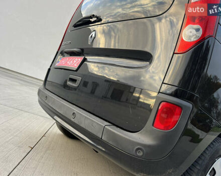 Черный Рено Кенгу, объемом двигателя 1.6 л и пробегом 214 тыс. км за 7300 $, фото 16 на Automoto.ua