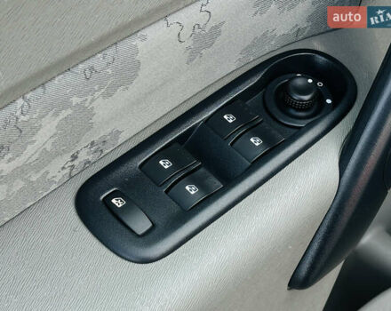 Чорний Рено Кєнгу, об'ємом двигуна 1.6 л та пробігом 136 тис. км за 8400 $, фото 19 на Automoto.ua