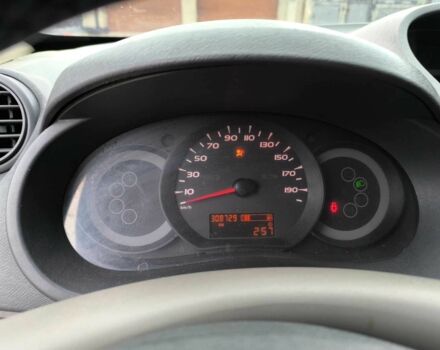 Чорний Рено Кєнгу, об'ємом двигуна 1.5 л та пробігом 300 тис. км за 4500 $, фото 3 на Automoto.ua