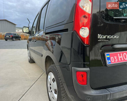 Черный Рено Кенгу, объемом двигателя 1.6 л и пробегом 214 тыс. км за 7300 $, фото 8 на Automoto.ua