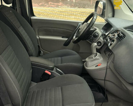 Черный Рено Кенгу, объемом двигателя 1.6 л и пробегом 241 тыс. км за 4850 $, фото 26 на Automoto.ua