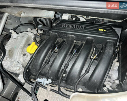 Черный Рено Кенгу, объемом двигателя 1.6 л и пробегом 214 тыс. км за 7300 $, фото 24 на Automoto.ua