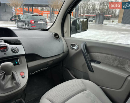 Чорний Рено Кєнгу, об'ємом двигуна 1.6 л та пробігом 215 тис. км за 7250 $, фото 48 на Automoto.ua