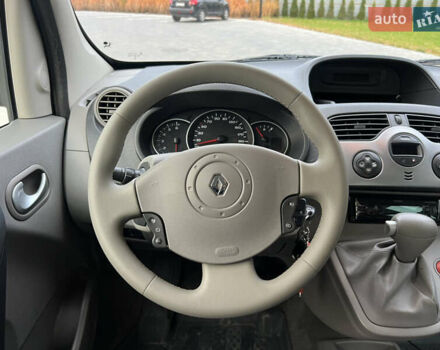 Черный Рено Кенгу, объемом двигателя 1.6 л и пробегом 214 тыс. км за 7300 $, фото 34 на Automoto.ua