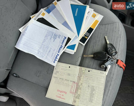 Черный Рено Кенгу, объемом двигателя 1.6 л и пробегом 214 тыс. км за 7300 $, фото 62 на Automoto.ua