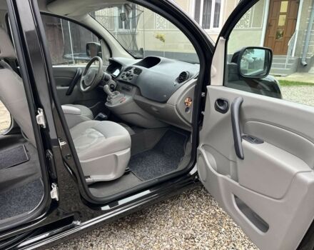 Черный Рено Кенгу, объемом двигателя 0 л и пробегом 203 тыс. км за 7750 $, фото 6 на Automoto.ua