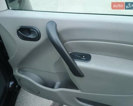 Рено Кєнгу 2010 у Вінниці на Automoto.ua Чорний Рено Кєнгу, об'ємом двигуна 1.6 л та пробігом 227 тис. км за 7850 $, фото 19 на Automoto.ua