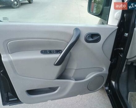 Рено Кєнгу 2010 у Вінниці на Automoto.ua Чорний Рено Кєнгу, об'ємом двигуна 1.6 л та пробігом 227 тис. км за 7850 $, фото 40 на Automoto.ua